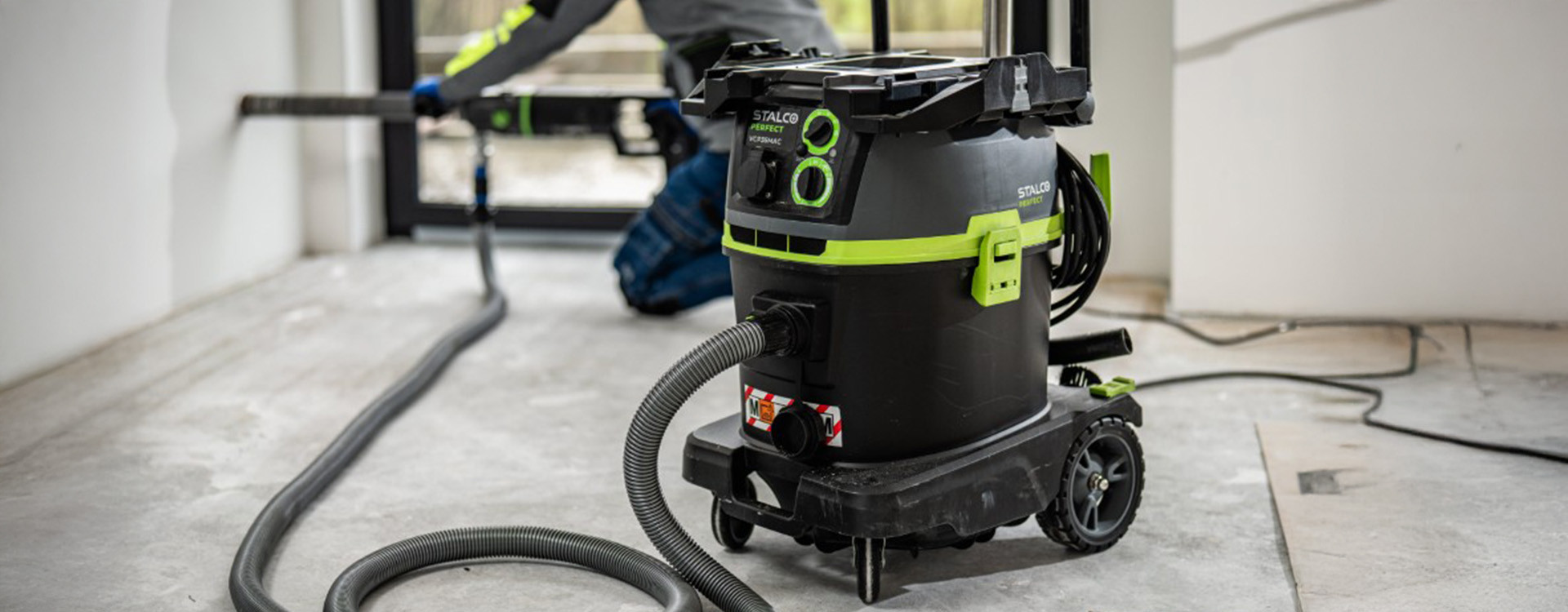 Odkurzacze budowlane do pracy na sucho i mokro STALCO – kompleksowy przegląd oferty