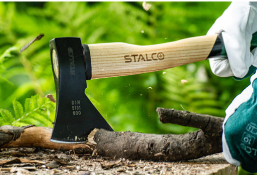 Wybór siekiery – na co zwrócić uwagę? Praktyczny poradnik dla fachowców i użytkowników domowych