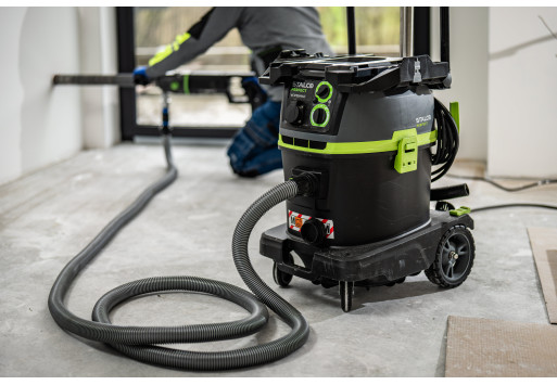 Odkurzacze budowlane do pracy na sucho i mokro STALCO – kompleksowy przegląd oferty