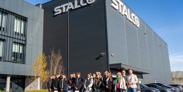 Młodzi logistycy ze Skawiny z wizytą w STALCO